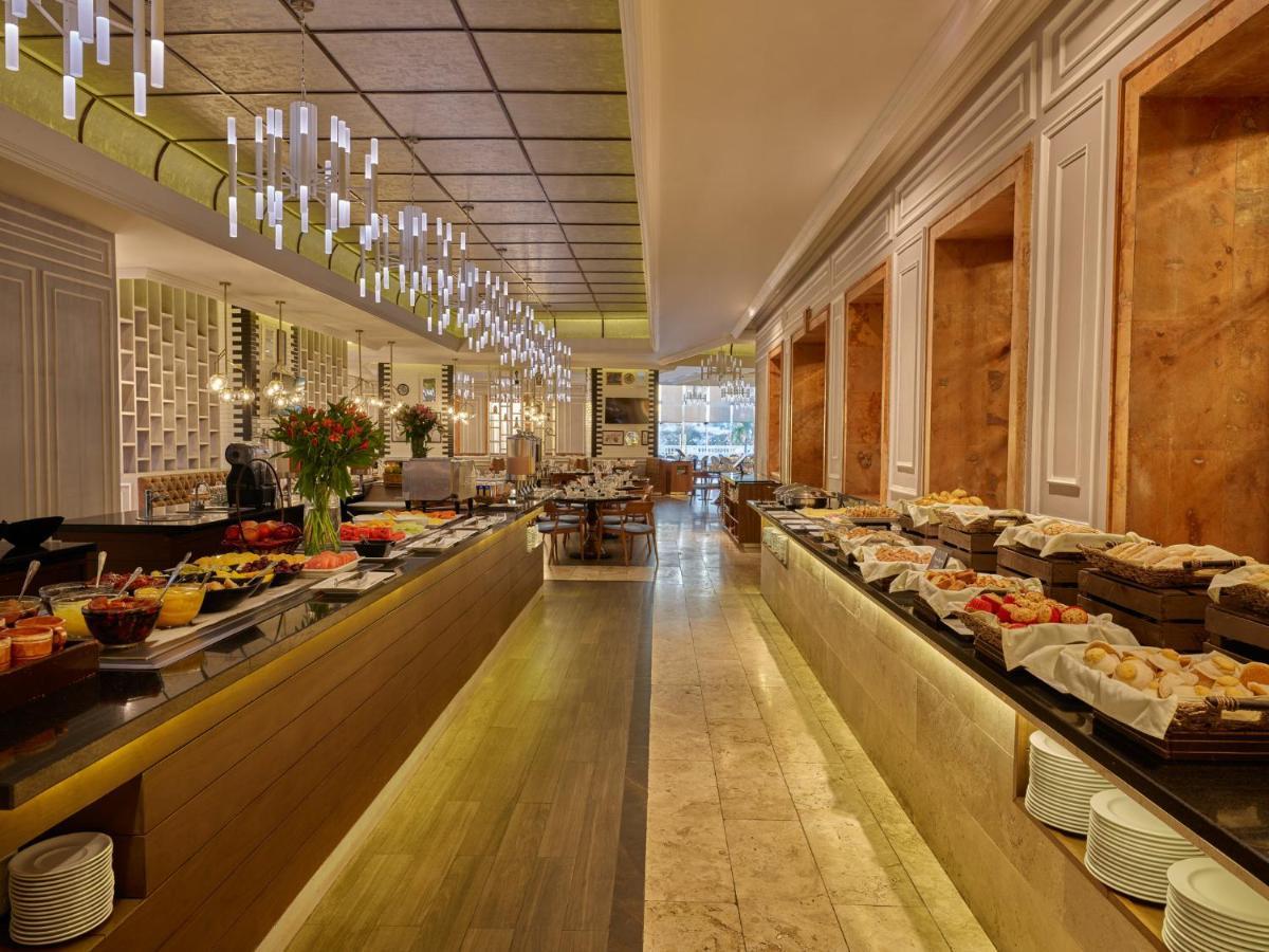Fiesta Americana Merida Exterior photo The buffet at the hotel