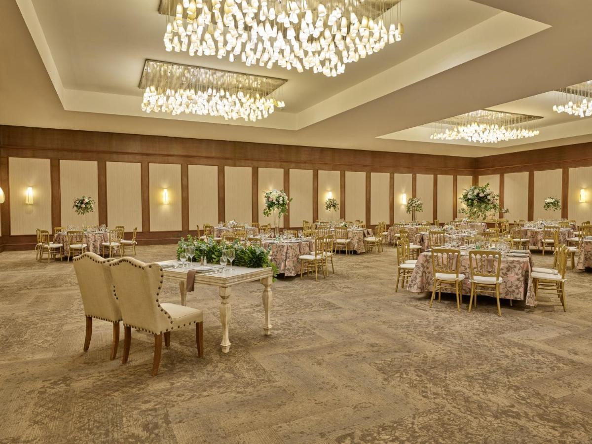 Fiesta Americana Merida Exterior photo Ballroom